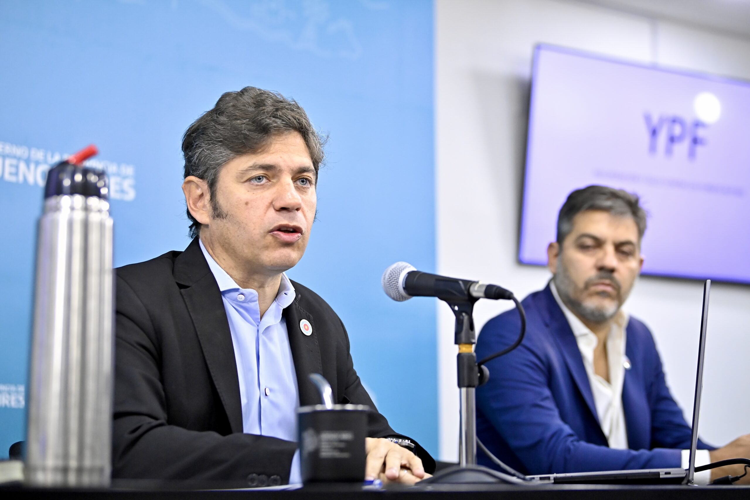 Kicillof destaca fallo favorable por YPF y critica a Milei y Macri