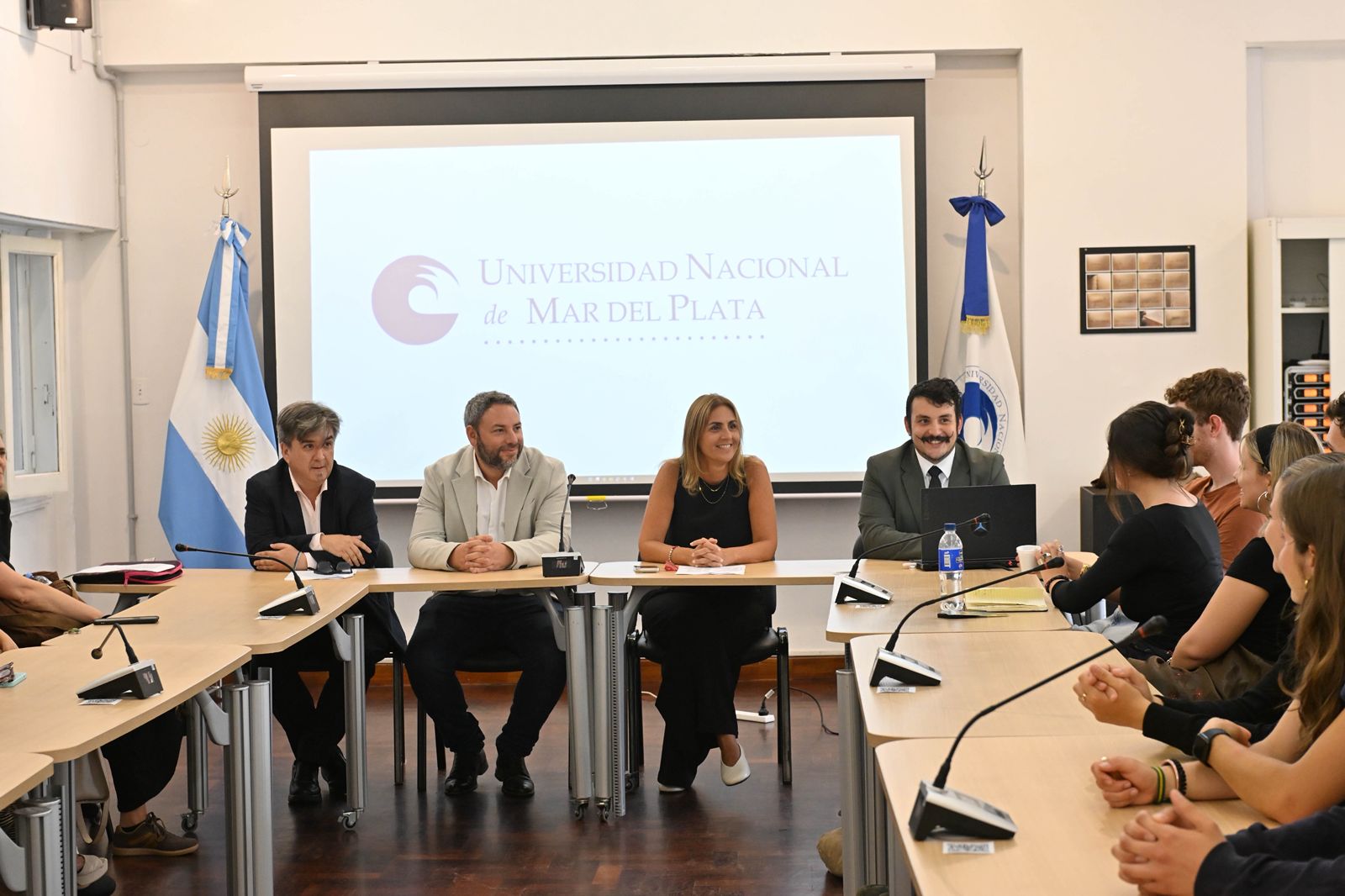 La UNMDP amplía su comunidad con 24 estudiantes internacionales