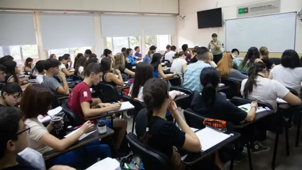 El costo de vivir complica el acceso a la educación terciaria