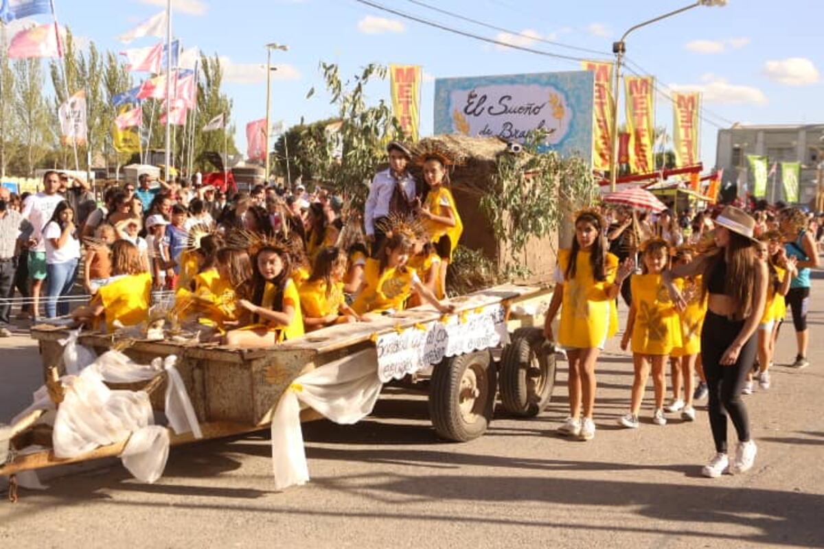 Tres Arroyos inaugura la 57° Fiesta Provincial del Trigo con artistas locales y nacionales