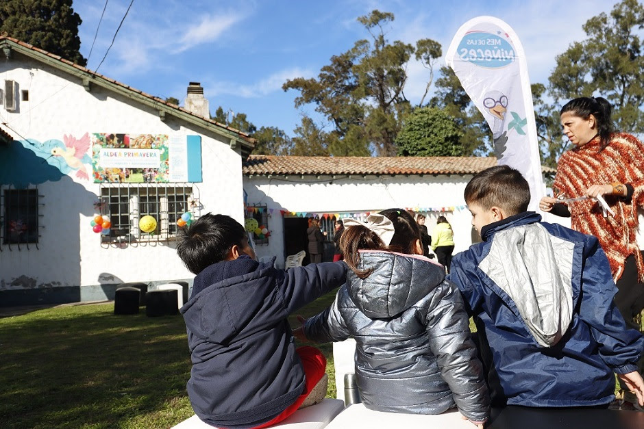 Más de 85 mil niñeces bonaerenses recibieron apoyo estatal en 2025