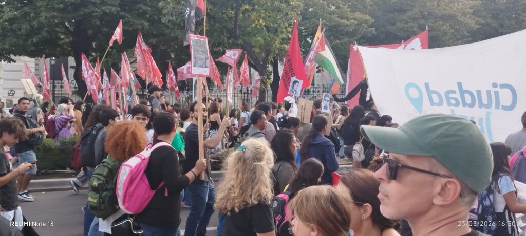 Marcha en La Plata por la memoria