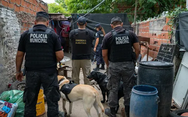 Secuestran más de 400 dosis de cocaína en allanamiento en Garín