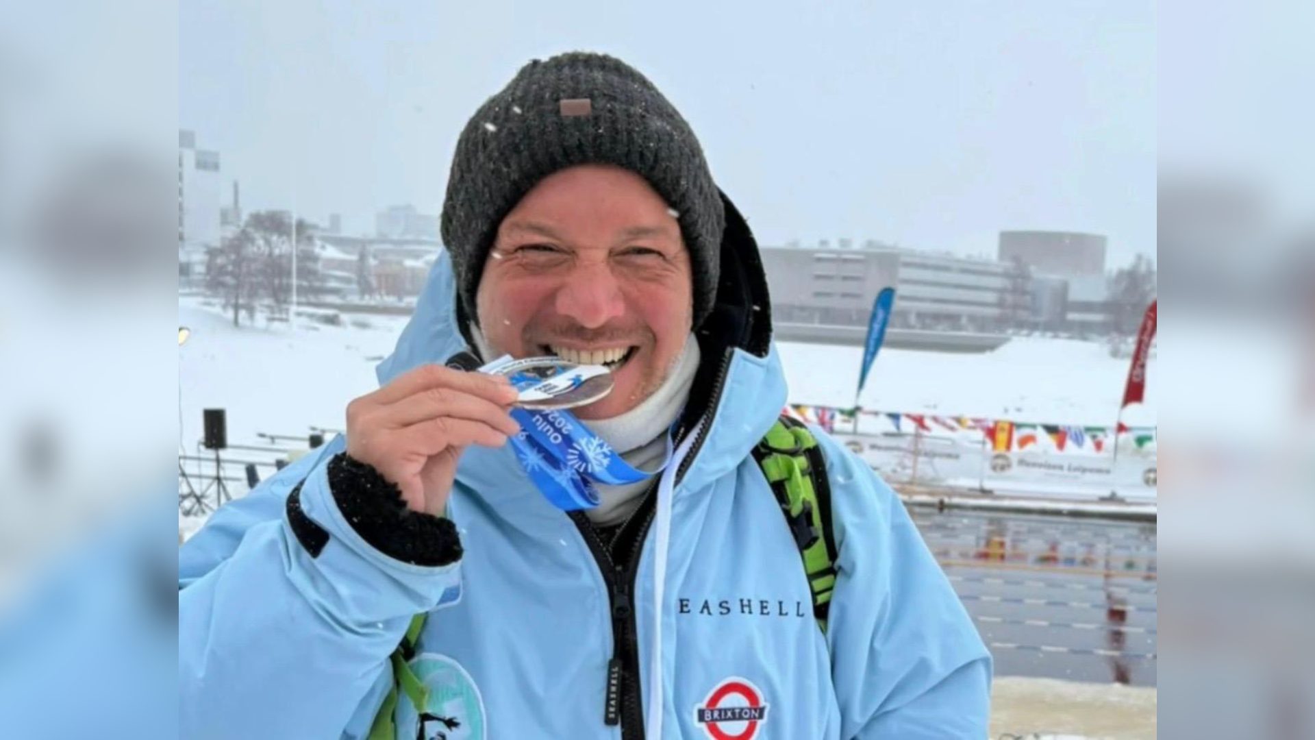 Rubén González, orgullo de Isidro Casanova, logra plata en Mundial de natación en aguas frías