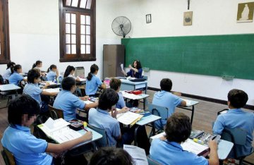 Aumentan cuotas en colegios privados con subsidio estatal en Buenos Aires