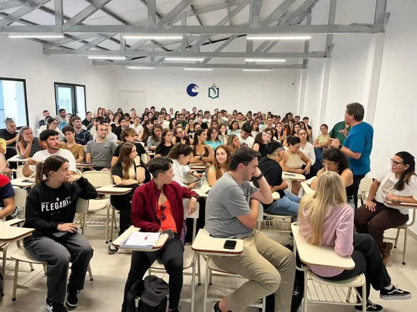 Más de 130 estudiantes de Medicina de la UNMDP completarán prácticas en toda Argentina