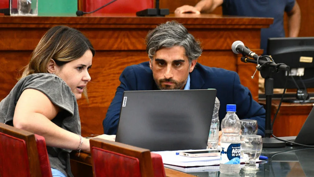 Déficit millonario y tensión por regulación del transporte digital en General Pueyrredon