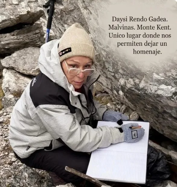 Paisaje de las Islas Malvinas con clima invernal.