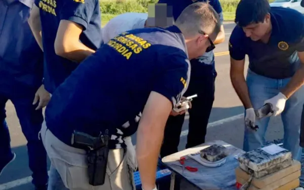 Detienen a pareja con casi 8 kilos de drogas en Concordia