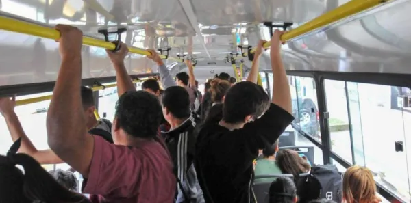 Nuevo aumento en el boleto mínimo de colectivos nacionales en el AMBA a $700