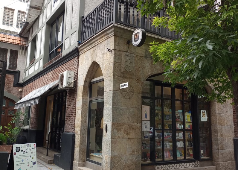 Parador Ariston en ruinas