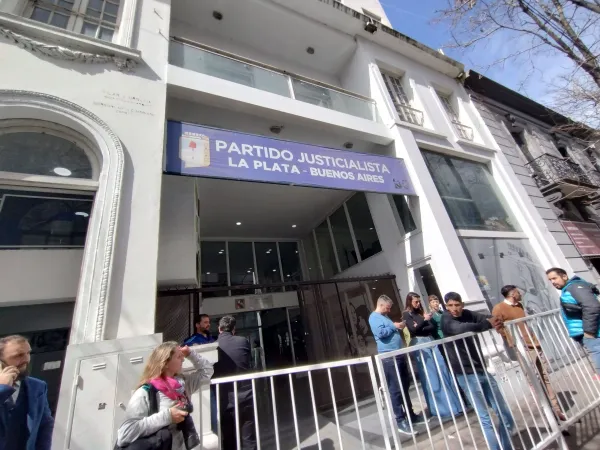 PJ bonaerense renueva liderazgos con equilibrio entre Kicillof, Máximo y referentes locales